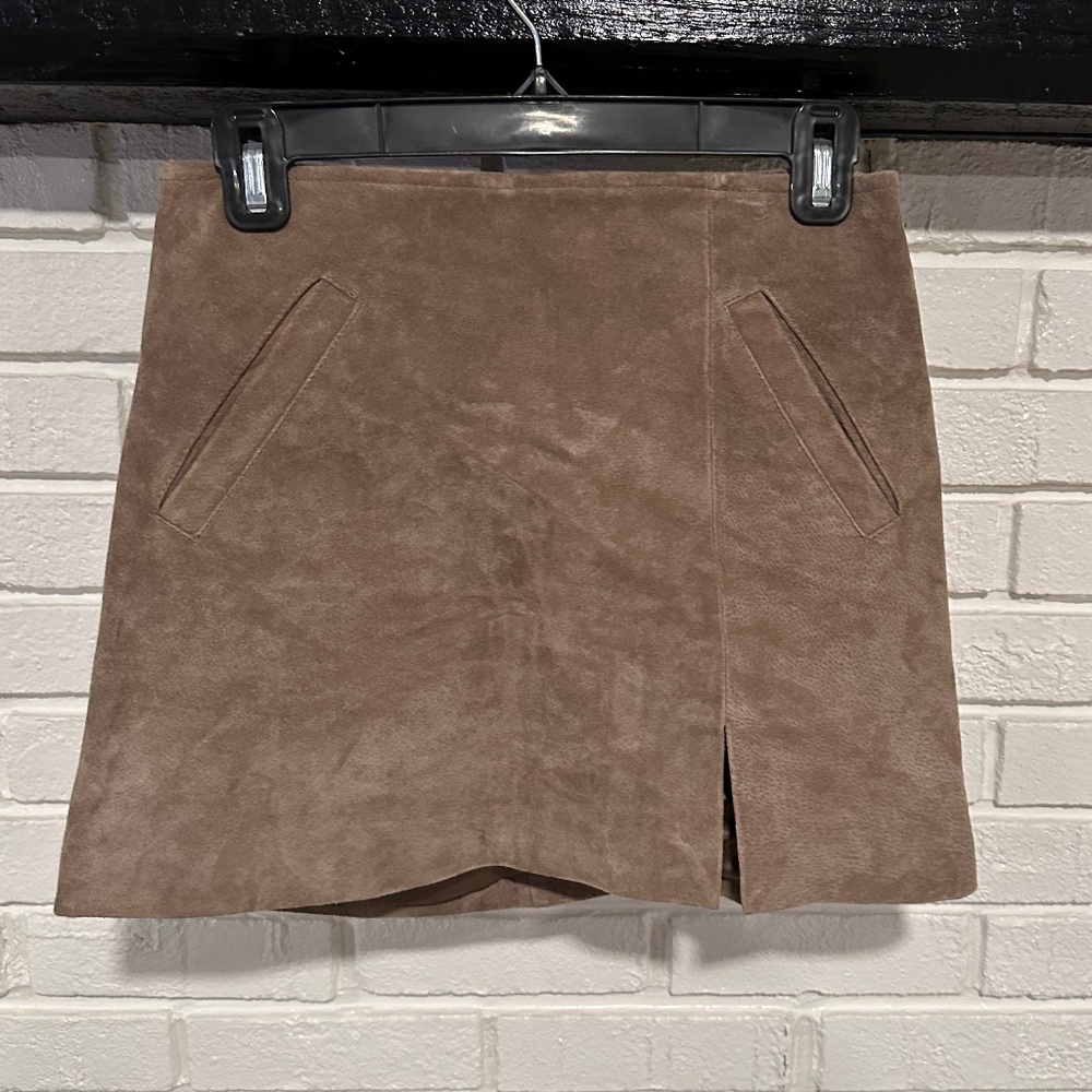 NWOT BlankNYC suede mini skirt